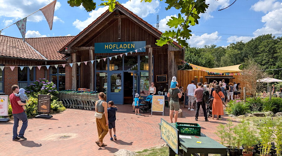 Hofladen und Eisbude Gut Wulfsdorf Hofladen und Eisbude Gut Wulfsdorf