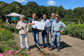 Pomarium Wulfsdorf - Scheckübergabe zur Förderung des Projekts